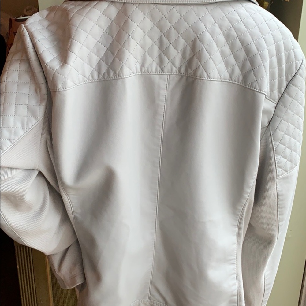 Jacket - Picture 12 of 16